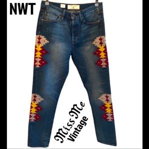 🆕 Miss Me Vintage Boyfriend Jeans, Size 28